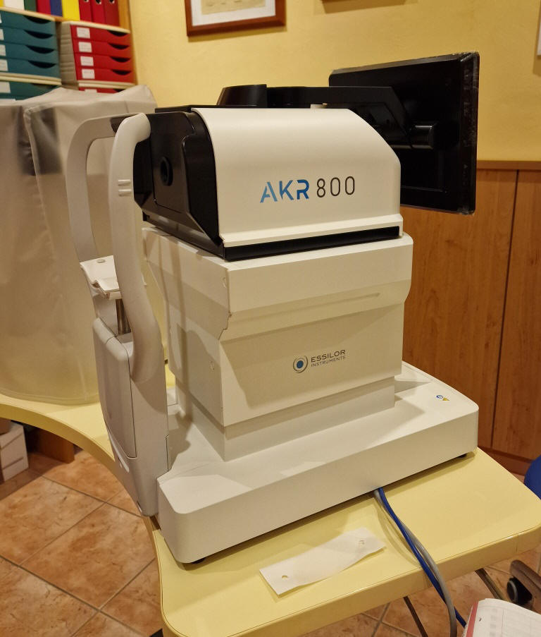 Essilor AKR800